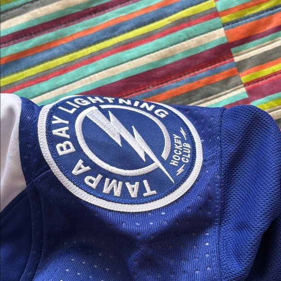 NHL Tampa Bay Lightning Blue and White Adidas jersey with fighter strap size 52 - Picture 8 of 16